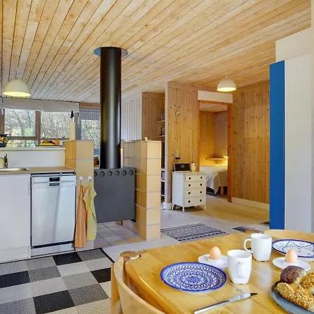 Holiday home Robert - 250m From The Sea In Lolland- Falster And Mon By Interhome