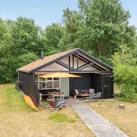 Robert - 250m From The Sea By Interhome