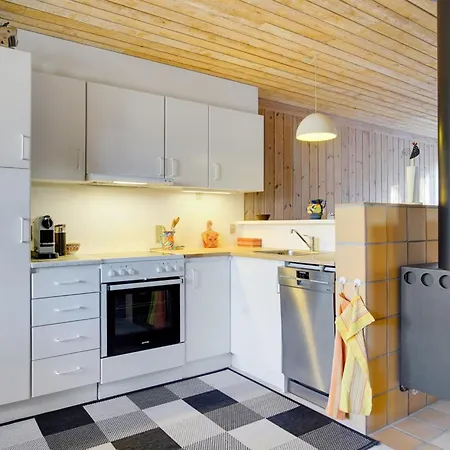 度假居 Robert - 250m From The Sea By Interhome *