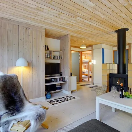Robert - 250m From The Sea By Interhome * Bøtø By