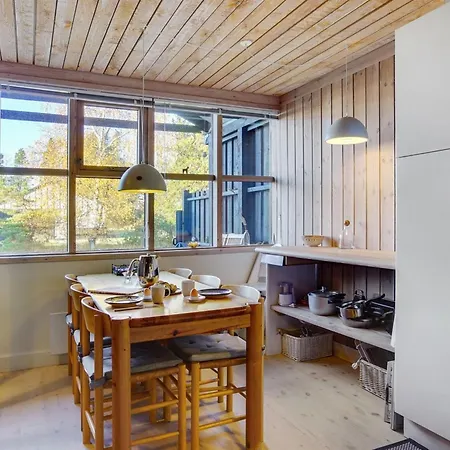 Robert - 250m From The Sea By Interhome Tatil Evi Bøtø By